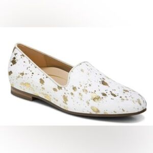 EUC - Vionic Willa Slip On Flats - Size 6 - white calf hair
